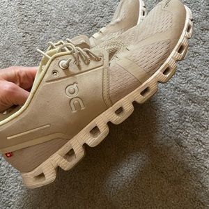 On Running / Cloud Women’s - 8 GUC